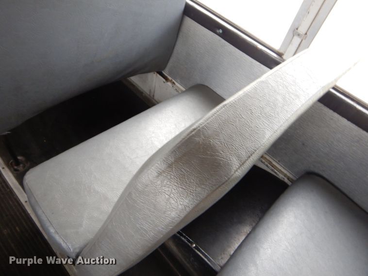 image for item GN9395 1995 International 3800  school bus