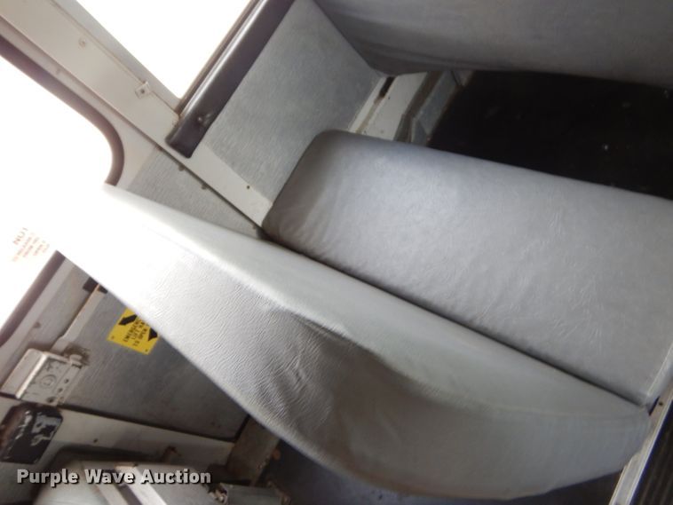 image for item GN9395 1995 International 3800  school bus