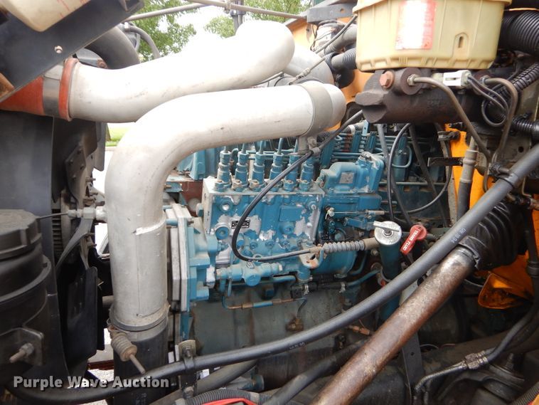 image for item GN9395 1995 International 3800  school bus