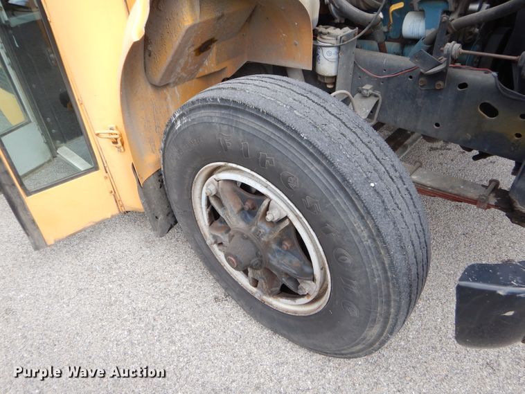 image for item GN9395 1995 International 3800  school bus