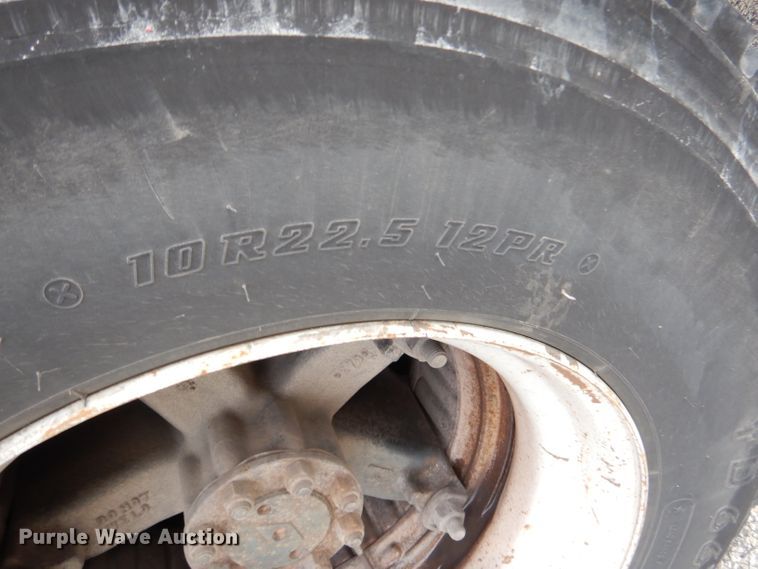 image for item GN9395 1995 International 3800  school bus