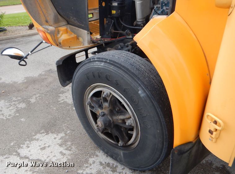 image for item GN9395 1995 International 3800  school bus