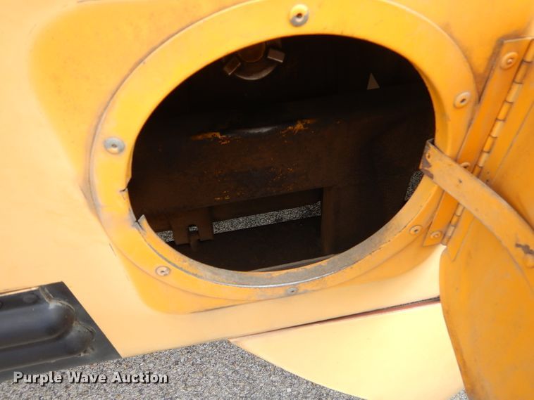 image for item GN9395 1995 International 3800  school bus