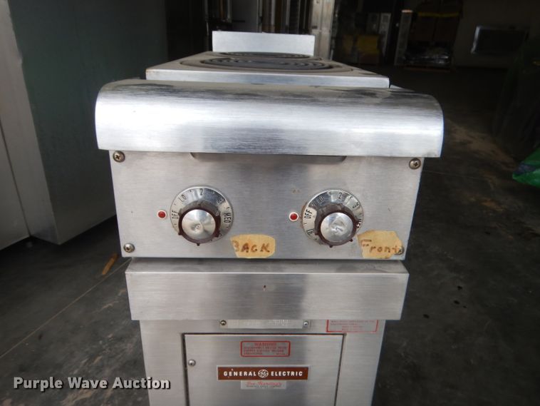 image for item GN9438 General Electric CP450 double burner stove