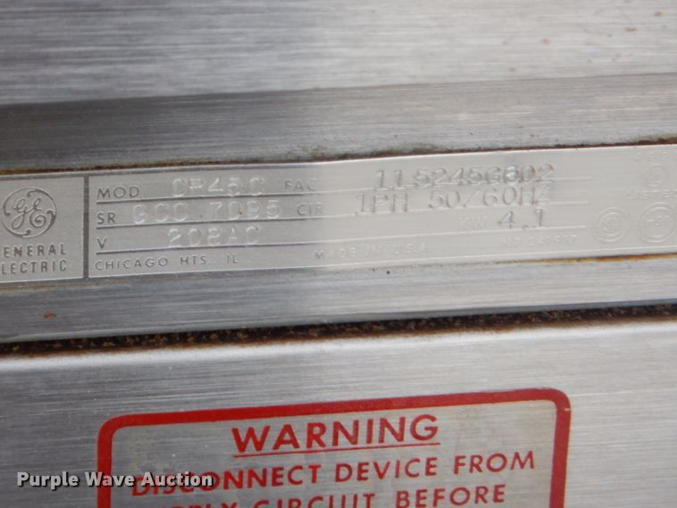 image for item GN9438 General Electric CP450 double burner stove