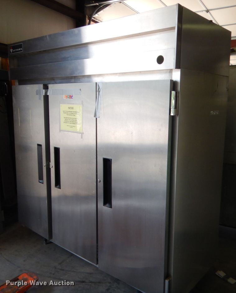 Victory VR3 refrigerator/freezer in Pittsburg, KS Item GN9442 sold
