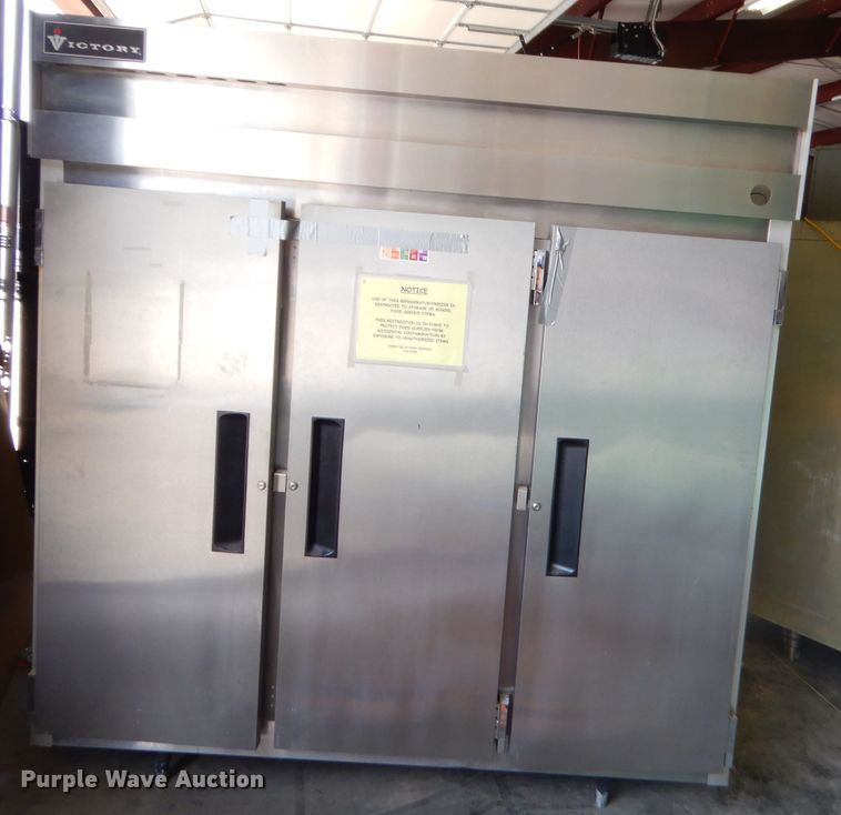 image for item GN9442 Victory VR-3 refrigerator/freezer
