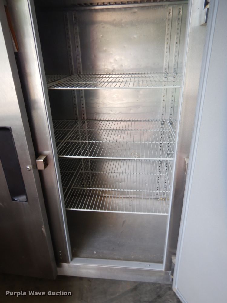 image for item GN9442 Victory VR-3 refrigerator/freezer