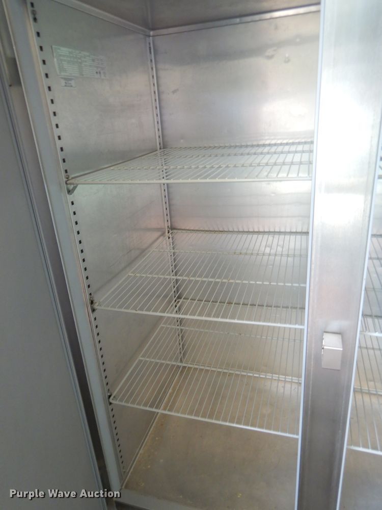 image for item GN9442 Victory VR-3 refrigerator/freezer