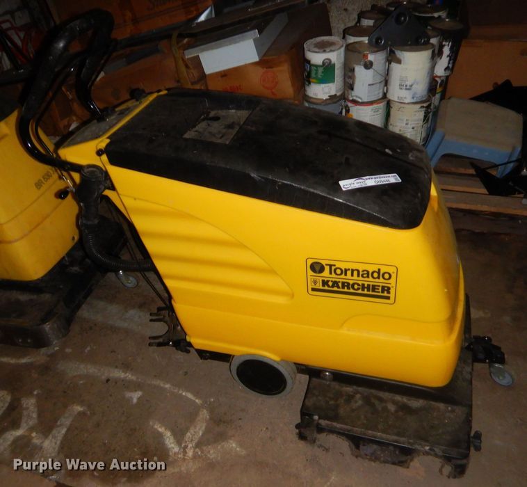 image for item GN9446 (6) floor scrubbers