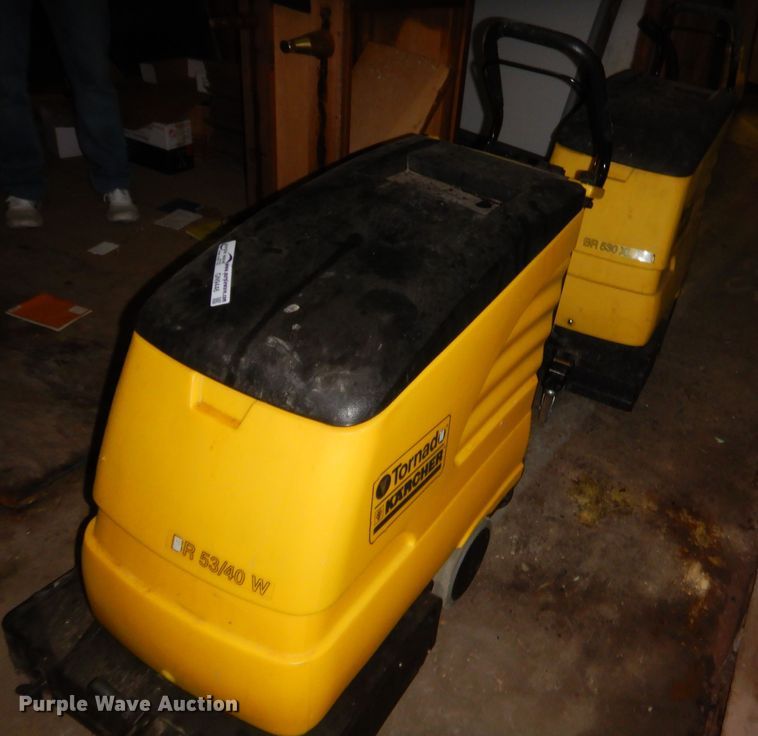 image for item GN9446 (6) floor scrubbers