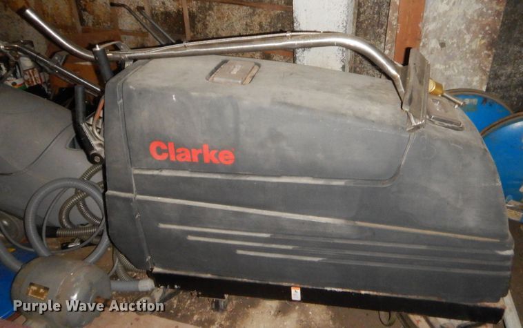 image for item GN9446 (6) floor scrubbers