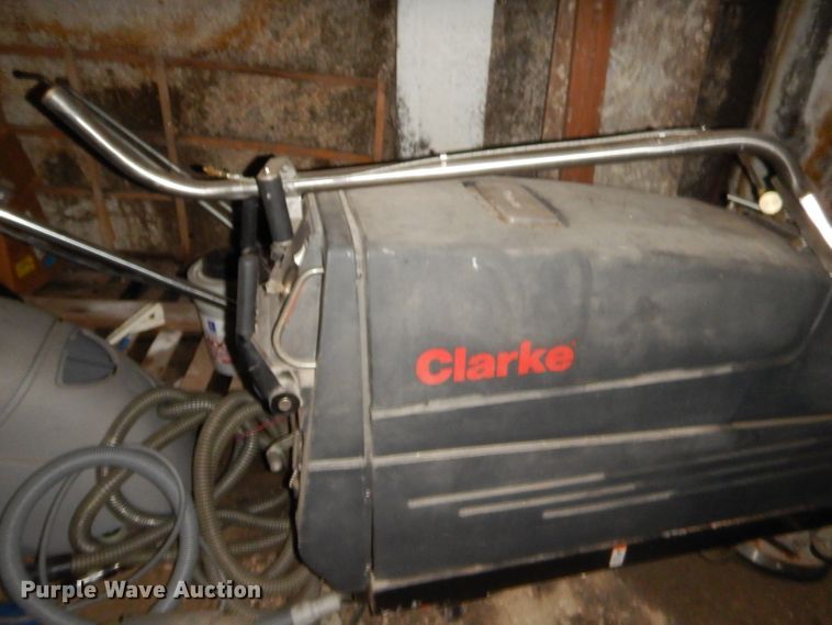 image for item GN9446 (6) floor scrubbers