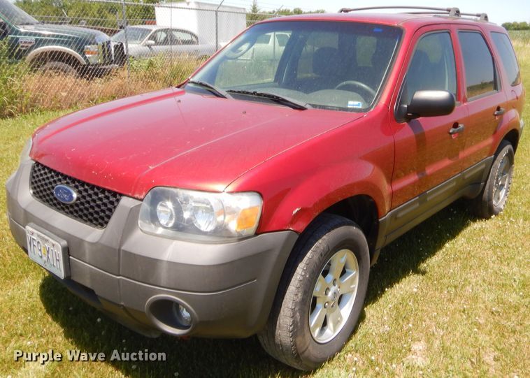 image for item GN9461 2005 Ford Escape XLT  SUV