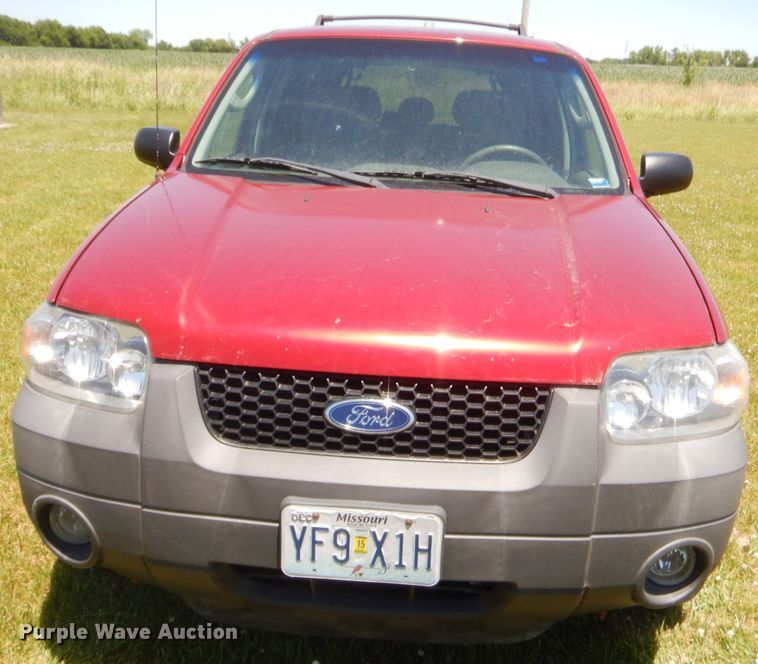 image for item GN9461 2005 Ford Escape XLT  SUV