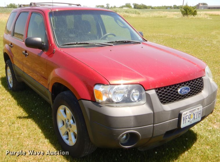 image for item GN9461 2005 Ford Escape XLT  SUV