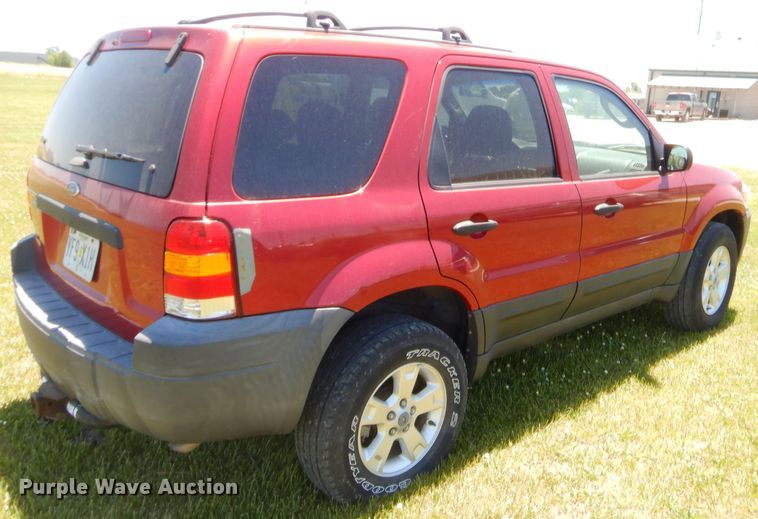 image for item GN9461 2005 Ford Escape XLT  SUV