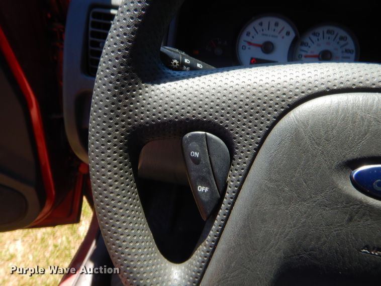 image for item GN9461 2005 Ford Escape XLT  SUV