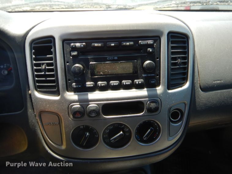 image for item GN9461 2005 Ford Escape XLT  SUV