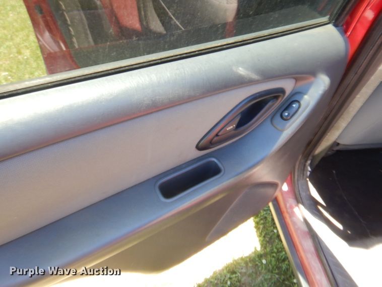 image for item GN9461 2005 Ford Escape XLT  SUV