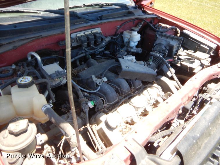 image for item GN9461 2005 Ford Escape XLT  SUV