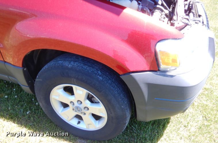 image for item GN9461 2005 Ford Escape XLT  SUV