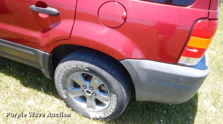 image for item GN9461 2005 Ford Escape XLT  SUV