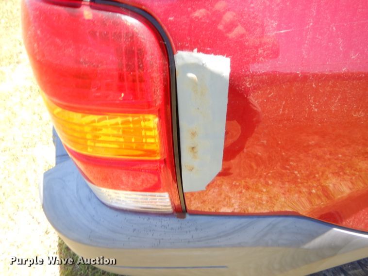 image for item GN9461 2005 Ford Escape XLT  SUV