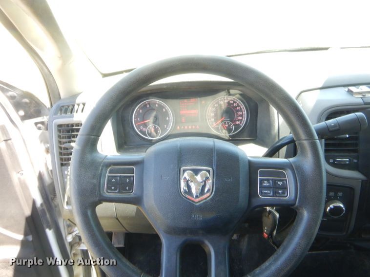 image for item GN9462 2015 Dodge Ram 1500  Crew Cab pickup truck