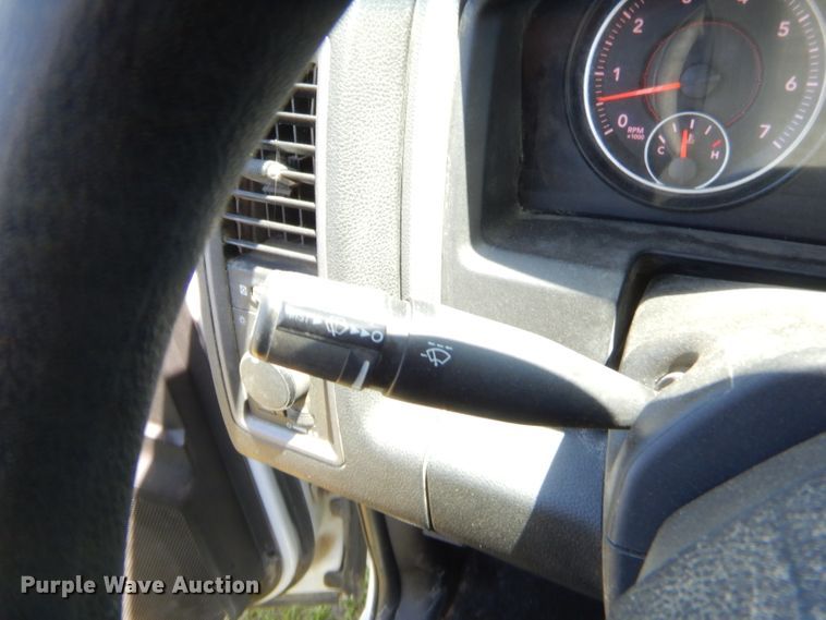 image for item GN9462 2015 Dodge Ram 1500  Crew Cab pickup truck