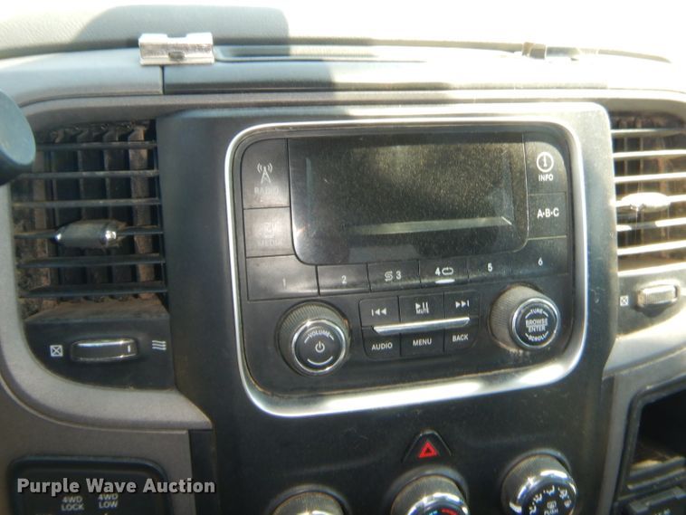 image for item GN9462 2015 Dodge Ram 1500  Crew Cab pickup truck