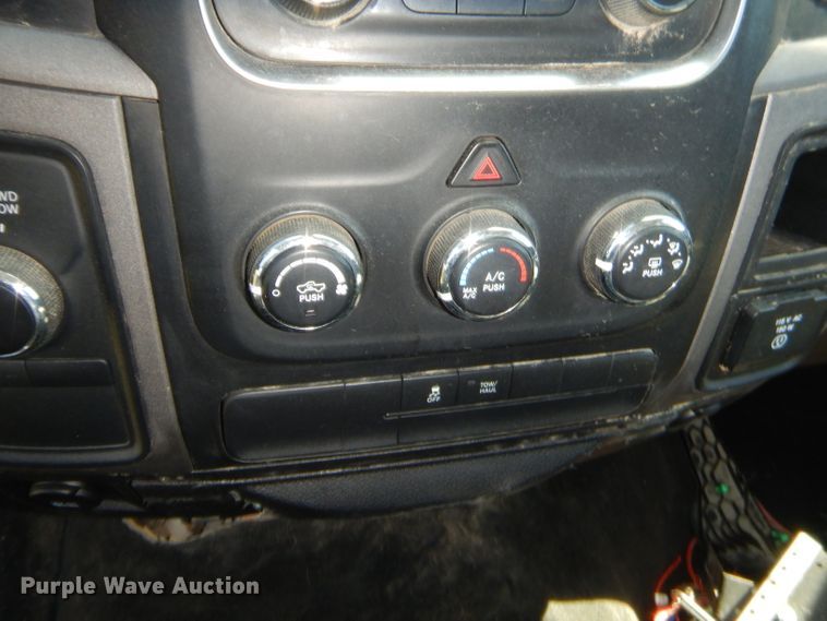 image for item GN9462 2015 Dodge Ram 1500  Crew Cab pickup truck