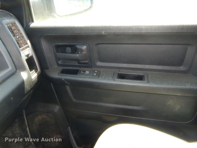 image for item GN9462 2015 Dodge Ram 1500  Crew Cab pickup truck