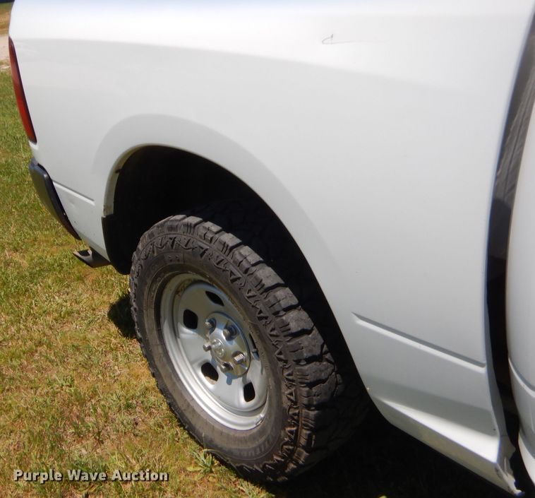 image for item GN9462 2015 Dodge Ram 1500  Crew Cab pickup truck