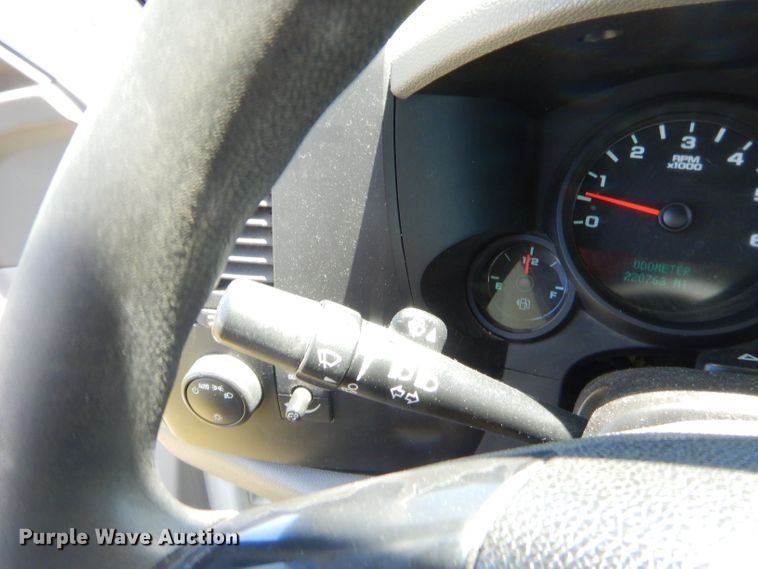 image for item GN9463 2012 Chevrolet Silverado 1500  Crew Cab pickup truck