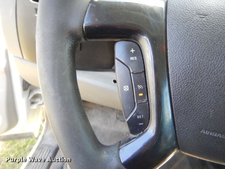 image for item GN9463 2012 Chevrolet Silverado 1500  Crew Cab pickup truck