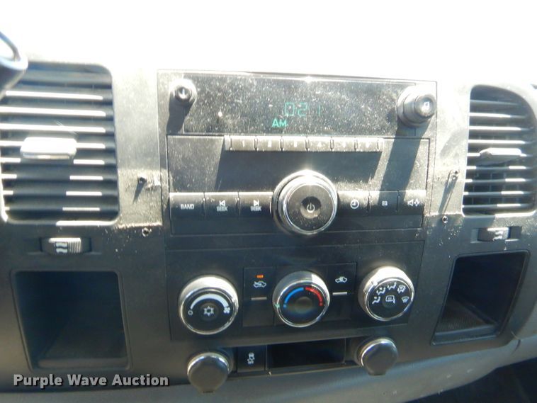 image for item GN9463 2012 Chevrolet Silverado 1500  Crew Cab pickup truck