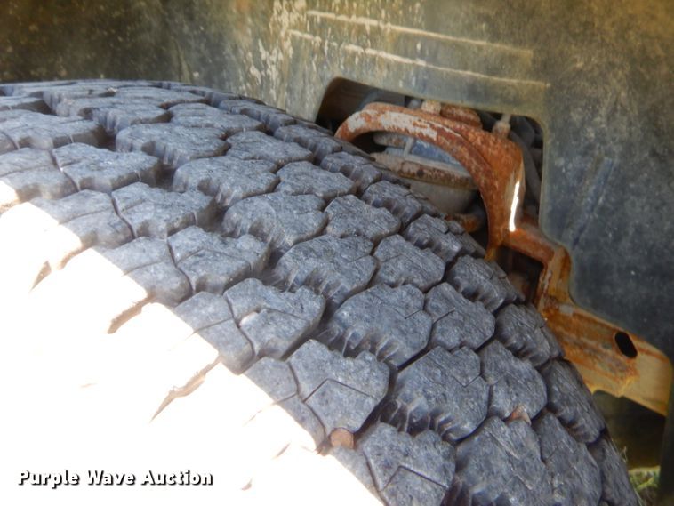 image for item GN9463 2012 Chevrolet Silverado 1500  Crew Cab pickup truck