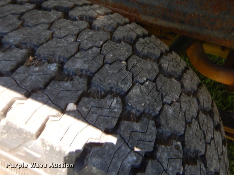 image for item GN9463 2012 Chevrolet Silverado 1500  Crew Cab pickup truck