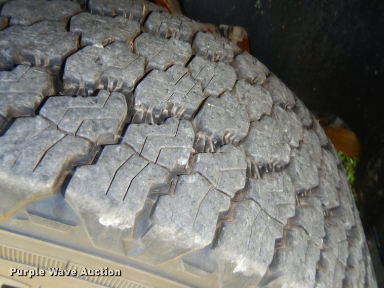 image for item GN9463 2012 Chevrolet Silverado 1500  Crew Cab pickup truck