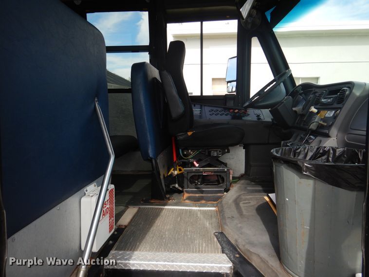 image for item GO9201 2008 Freightliner Saf-T-Liner C2  Thomas school bus