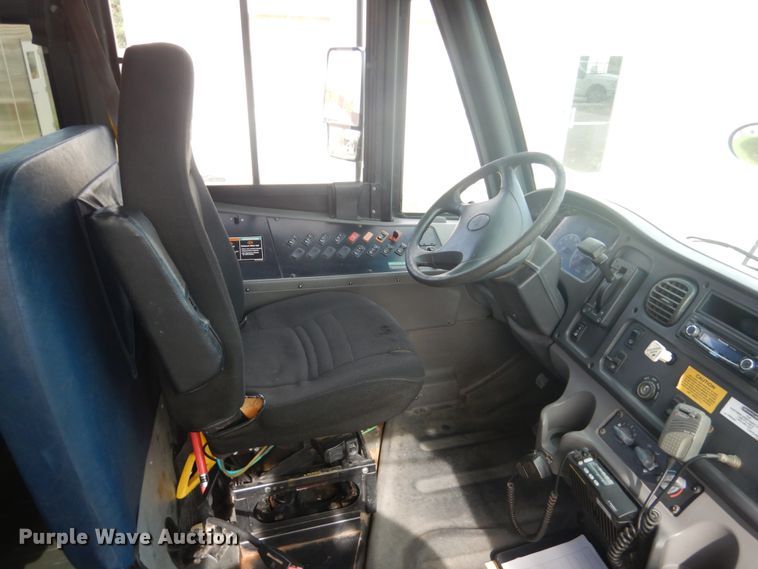 image for item GO9201 2008 Freightliner Saf-T-Liner C2  Thomas school bus