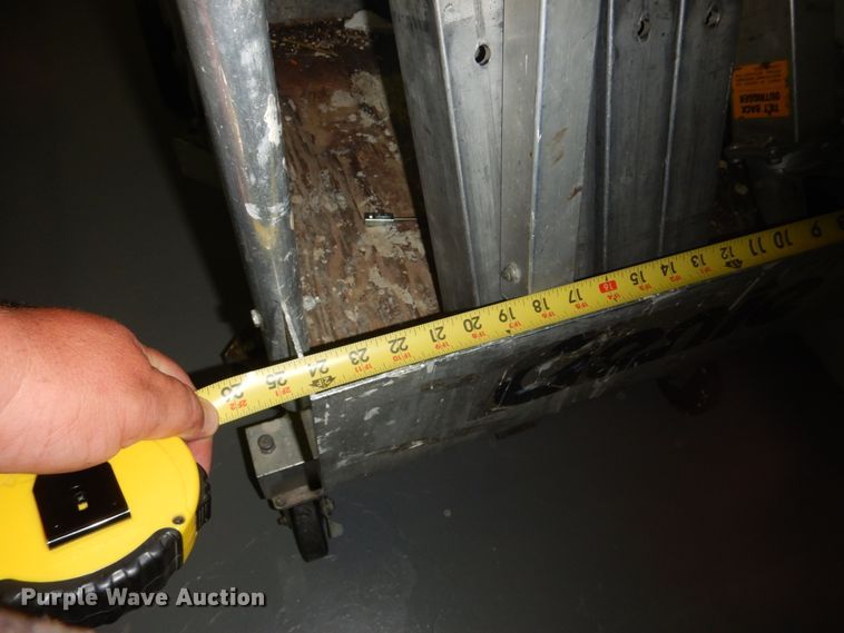 image for item GO9203 Genie PLC30DC  vertical lift