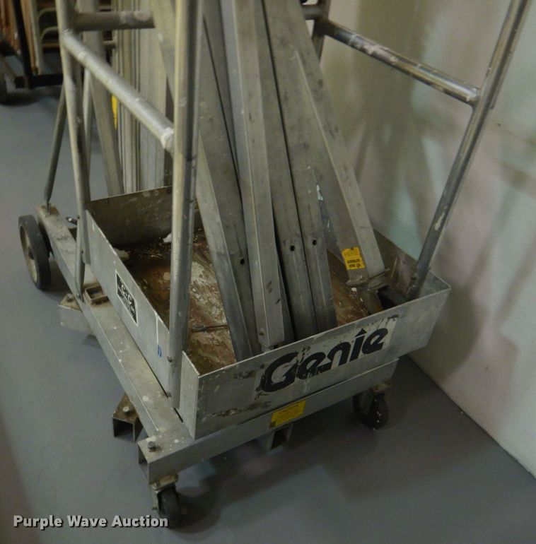 image for item GO9203 Genie PLC30DC  vertical lift