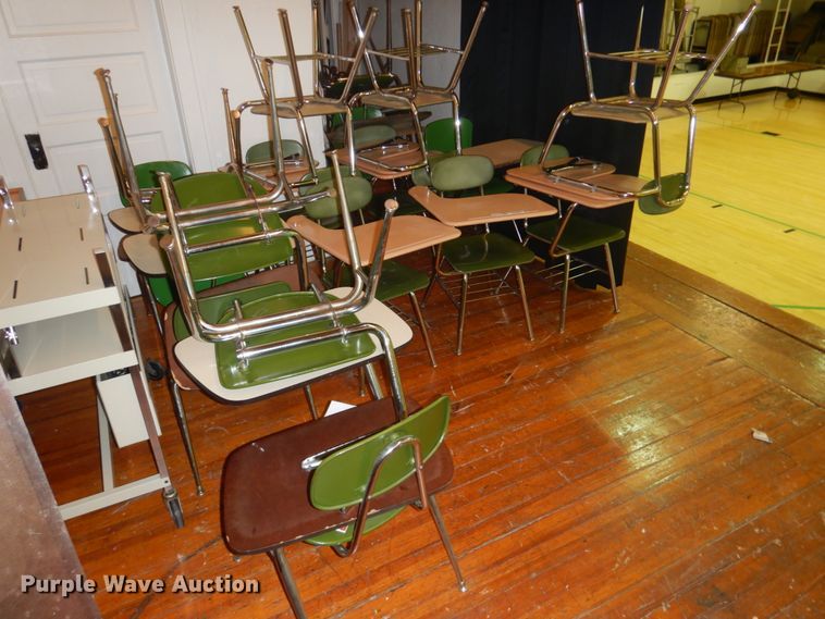 image for item GO9204 Approximately 31 desks