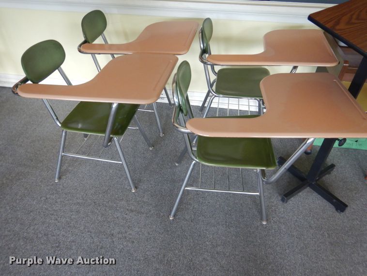 image for item GO9204 Approximately 31 desks