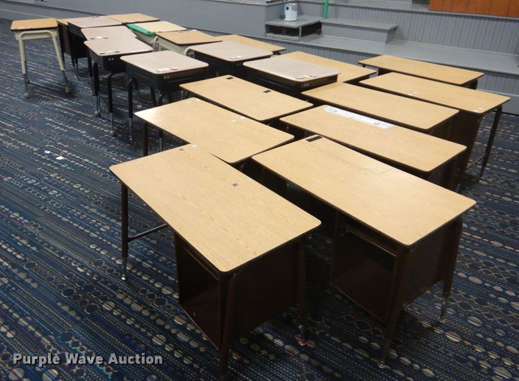 image for item GO9206 (21) desks