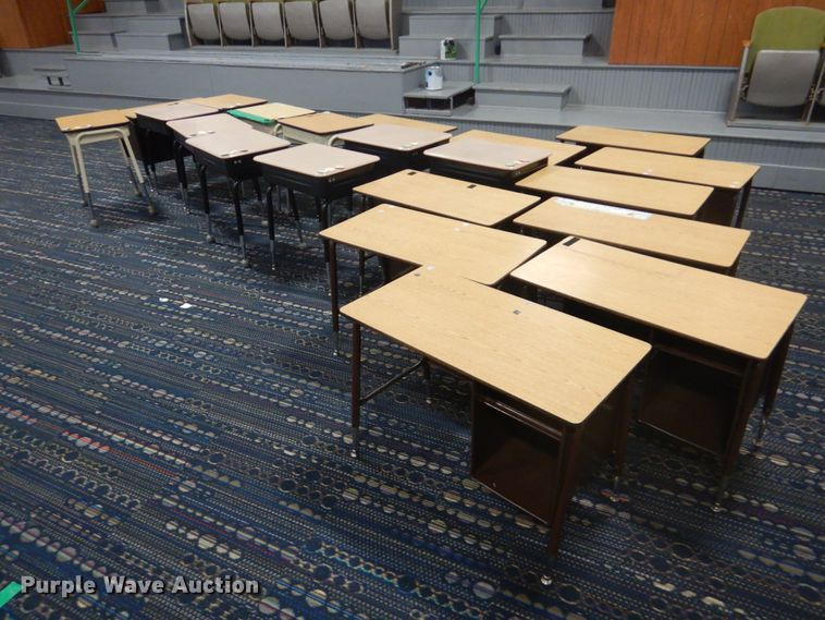 image for item GO9206 (21) desks