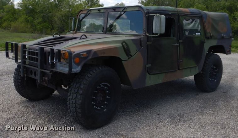 image for item GU9979 1990 Am General M998  Humvee SUV