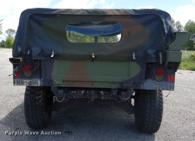 image for item GU9979 1990 Am General M998  Humvee SUV